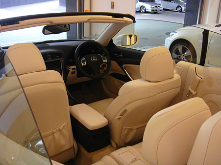 Lexus IS350C-10