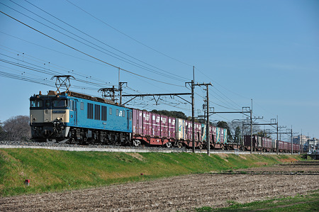 EF641016牽引コンテナ貨物列車