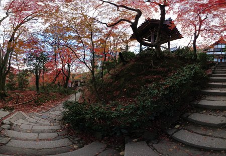 2011年12月5日　常寂光寺　パノラマ写真(4)　鐘楼下