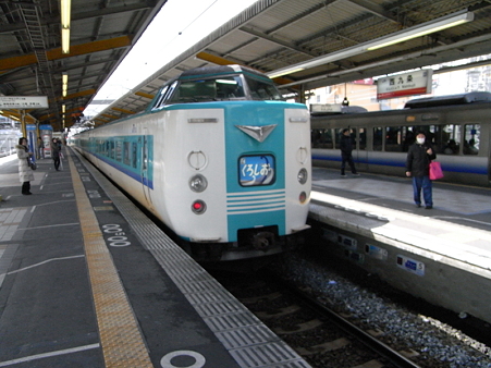 381系くろしお号(西九条駅)2