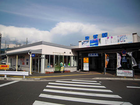 敦賀駅s