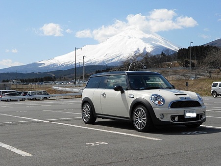 富士山バックに