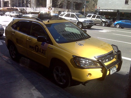 Lexus_RX400h_NYC_Taxi_TOP