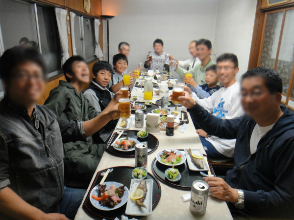 みんなそろって乾杯
