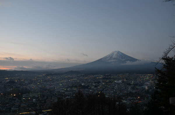 さらに明るく空が白んでくる
