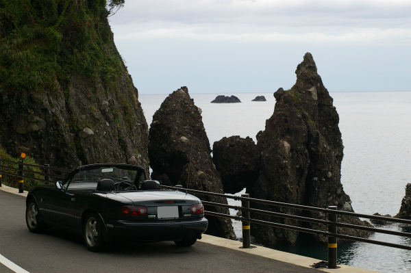 岩が挟まった面白い景色にも出会いました